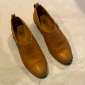 Ariat leather shoes
